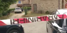 Uccide a fucilate moglie e figlio. Il post del giovane: "Per mio padre meglio morto che gay"