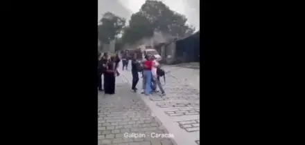 Le urla il panico, casa si sbriciola in diretta: fuga in strada dopo il terremoto in Venezuela