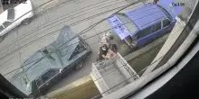 Le auto ballano all'impazzata: l'istante terribile della scossa di terremoto in Venezuela