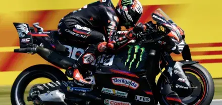 MotoGP Assen, Fernandez vince sprint ad Assen, Bezzecchi guadagna un punto su Martin