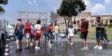 Perch&egrave; l'ondata potente di calore che avvolge l'Italia, asfalto a 63 gradi: cosa sta succedendo