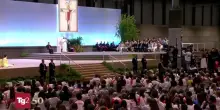 Viaggio in Spagna: volontari in festa, Madrid saluta il Papa: "La gratuit&agrave; fa crescere la societ&agrave;"