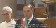 Il sindaco di Benevento Mastella: "Sono malato, spero di farcela"