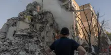 Drone su Sumy, 4 morti tra cui bambina di un anno. Nyt: Nyt: Witkoff pronto a recarsi a Kiev e Mosca