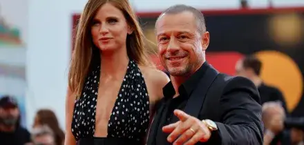 Quinto figlio per Stefano Accorsi, l'annuncio social con Bianca Vitali