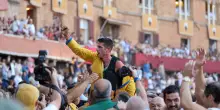 La contrada dell'Aquila vince il Palio di Siena, non accadeva dal 1992