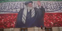 Iran: al via i funerali di Stato di Khamenei, sospesi i colloqui di pace con gli Stati Uniti