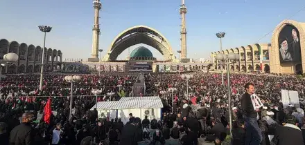Nuovi negoziati l'11 luglio in Pakistan. Secondo giorno della cerimonia di commiato per Ali Khamenei