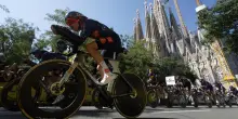 Il Tour de France parte da Barcellona. Vingegaard prima maglia gialla, Ganna sfiora l'impresa