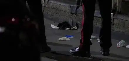 Diciannovenne accoltellato in un parchetto nel Milanese, arrestati tre ventenni