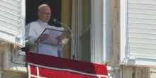 Il Papa all'Angelus: "L'arroganza impedisce di incontrare Ges&ugrave;"