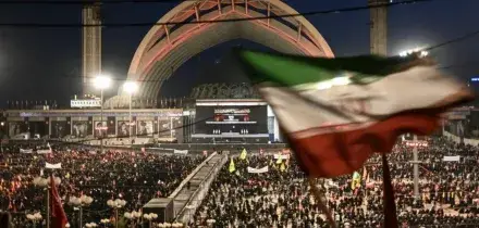 Terzo giorno di funerali per Ali Khamenei, il lutto e la rabbia