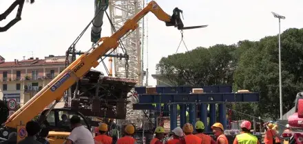 Lavori nel nodo di Firenze, il cantiere per la rimozione del cavalcaferrovia di Ponte al Pino