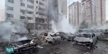 Nuovo attacco missilistico russo su Kiev: oltre venti morti e molti feriti