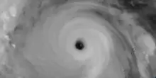 Il super tifone Bavi lascia le Marianne e avanza nel Pacifico, direzione Taiwan