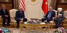 Trump minaccia gli alleati, mentre Zelensky lancia l'attacco record su Mosca