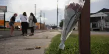 Agente Ice spara e uccide un uomo a Houston: "Non si &egrave; fermato all'alt"