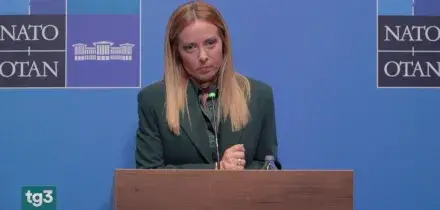 NATO, Meloni sull'aumento delle spese militari: "Quei soldi devono restare in Italia"