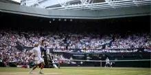 Sinner di nuovo in finale a Wimbledon: Djokovic ko 6-4, 6-4, 6-4. Il numero uno trova Zverev