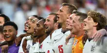 Mondiali 2026. I tifosi inglesi festeggiano con Wonderwall e Hey Jude