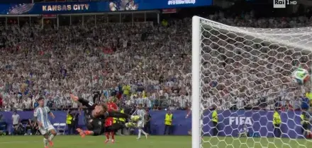 Mondiali 2026. Magia di Alvarez, l'Argentina passa in vantaggio: 2-1 alla Svizzera