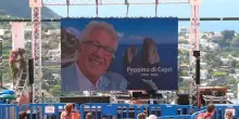 L'ultimo saluto a Peppino di Capri sulle note de "Il sognatore", la canzone pi&ugrave; amata