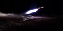 Iran, lancio di droni contro obiettivi sul Golfo. Il video diffuso da Teheran