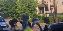 Maine, un uomo a terra circondato dagli agenti: il video dopo la sparatoria che ha coinvolto l'ICE