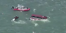 Tragedia davanti ad Alcatraz: affonda una barca, a bordo una famiglia riunita per una commemorazione