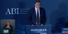 Giorgetti richiama: "Risiko bancario sia utile agli investimenti, gli istituti aiutino la crescita"