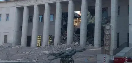 Crolla una parte del palazzo del tribunale di Bolzano