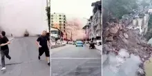 Cina, il fianco della montagna crolla: la frana ripresa da una dashcam a Chongqing