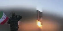 Un'altra notte di bombe sull'Iran, missili sulle basi USA in Siria e Kuwait