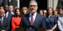 Starmer saluta Downing Street: "Lascio a Burnham un Paese migliore"
