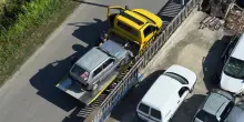 Grandinata nel Cremonese, le numerose auto danneggiate in carrozzeria