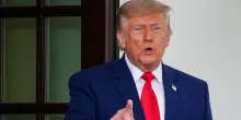 La battaglia tra Trump e la Bbc: fucus sui messaggi del tycoon e si riapre il caso Capitol Hill