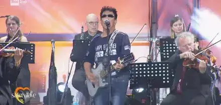 Safety Love 2024, Edoardo Bennato canta "Il Rock di Capitan Uncino"