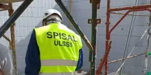 Lavorava in nero in un cantiere, muore per un malore: 6 indagati per omissione di soccorso