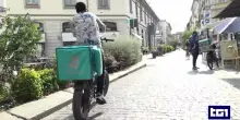 Rider, nuove regole sul lavoro: stop ai licenziamenti decisi dagli algoritmi