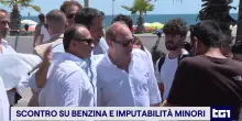 Scontro politico su economia, punibilit&agrave; dei minori e chat di Delmastro