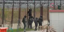 Gruppo di No Tav assalta cantiere dell'alta velocit&agrave;