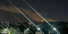 Notte di bombardamenti su Kiev. Zelensky, Putin si prepara a mandare in guerra pi&ugrave; russi