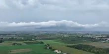 Maltempo, le celle temporalesche viste dal drone in volo su Altedo