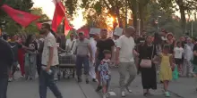 Bologna, un minuto di silenzio per Fakir poi il corteo al quartiere Pilastro
