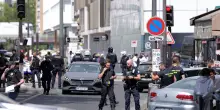 Parigi, accoltella tre donne a Porte de Clichy: arrestato un 31enne