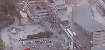 Sisma 7.1 nel sud del Giappone. Media: "Diverse vittime nel centro commerciale danneggiato"