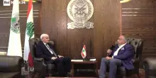 Il ministro della Difesa libanese Menassa: "Disarmeremo Hezbollah e Israele lascer&agrave; il Paese"