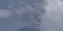 L'Etna torna a ruggire, eruzione nel cratere Voragine