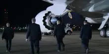 Trump lascia la Turchia sul vecchio Air Force One, in Gb il cambio. Nyt: "Motivi di sicurezza"