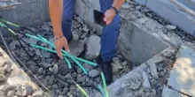 Calabria, tagliati cavi ferroviari in diversi tratti: circolazione rallentata. Salvini: "Terrorismo"